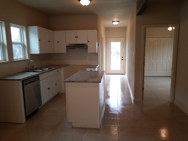 1016 Center St in San Antonio, TX - Building Photo - Building Photo