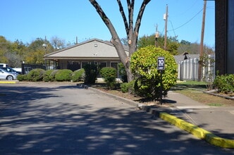 The Regency in Paris, TX - Building Photo - Building Photo