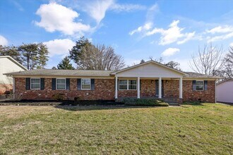 930 Corning Rd in Knoxville, TN - Foto de edificio - Building Photo