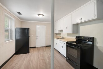 2209 Morehead Ave in Durham, NC - Building Photo - Building Photo