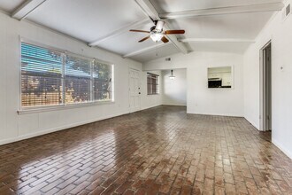 7621 Dentcrest Dr, Unit 7621 in Dallas, TX - Building Photo - Building Photo