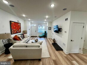 2008 S College Ave in Philadelphia, PA - Building Photo - Building Photo