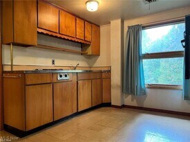 8581 Fair Rd in Strongsville, OH - Building Photo