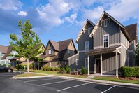 Building Photo - The Cottages of Hattiesburg Apartments in Hattiesburg, Mississippi