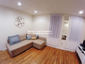 65 Hemenway St, Unit 8 in Boston, MA - Building Photo - Building Photo