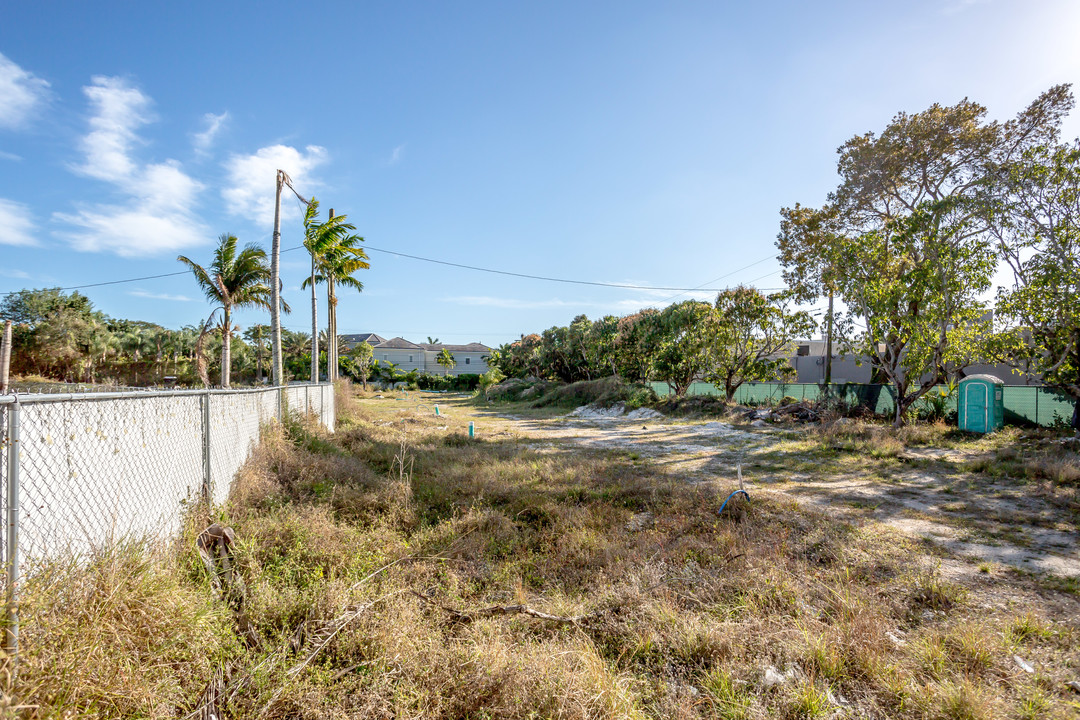 Pine Park Villas in Pinecrest, FL - Building Photo