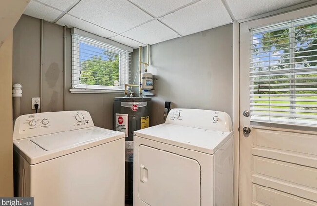 property at 5840 Ridgewood Rd