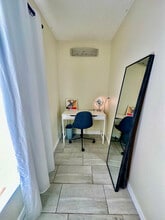 579 McIntosh Rd in Ormond Beach, FL - Foto de edificio - Building Photo