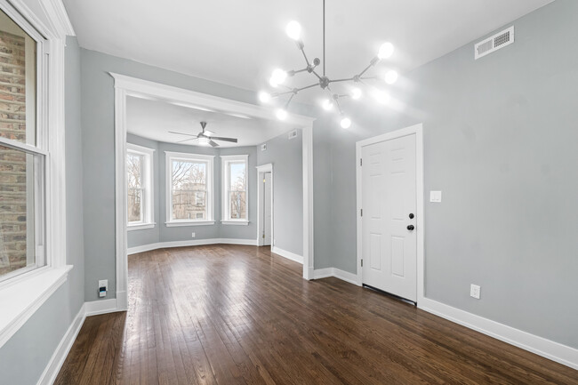 4342 W Maypole Ave in Chicago, IL - Building Photo - Building Photo