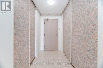350-1350 Rathburn Rd W in Mississauga, ON - Building Photo - Building Photo