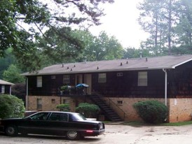 658 Spruce Dr Apartments