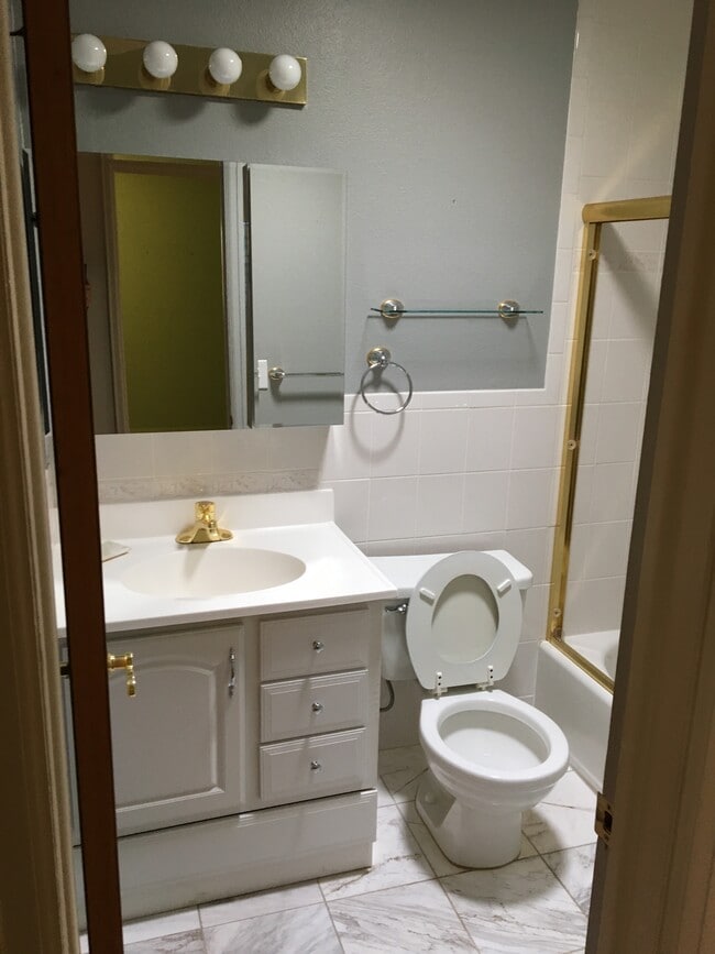 9178 Dudley St in Westminster, CO - Foto de edificio - Building Photo