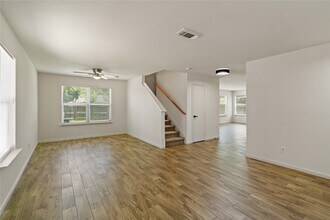 6942 Shining Sumac Ave in Houston, TX - Building Photo - Building Photo