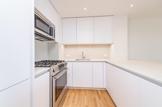 1422 Columbia Rd, Unit #16G in Boston, MA - Building Photo - Building Photo