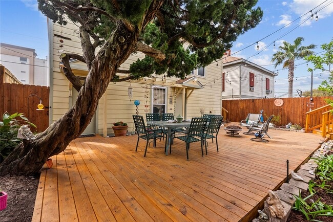 1725 Avenue O in Galveston, TX - Building Photo - Building Photo