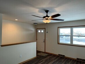 1038-1040 Fir Ct in Janesville, WI - Building Photo - Building Photo