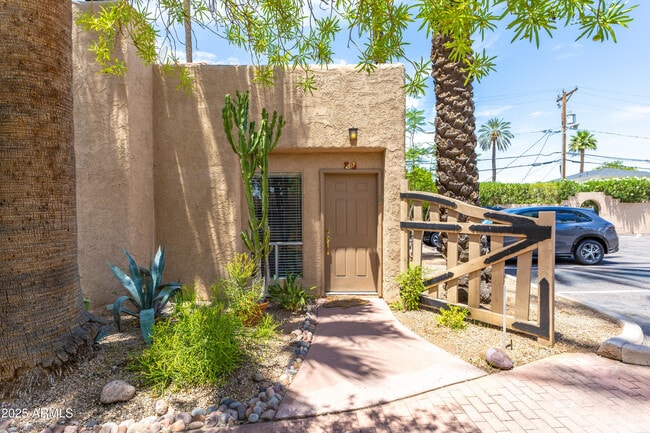 4540 N 44th St in Phoenix, AZ - Building Photo - Building Photo