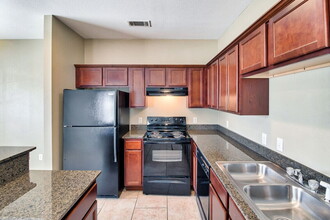 Wolf Creek Condos in College Station, TX - Building Photo - Building Photo