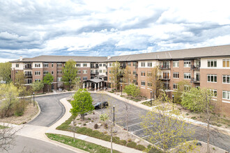 West Oak Condominiums in St. Louis Park, MN - Building Photo - Building Photo