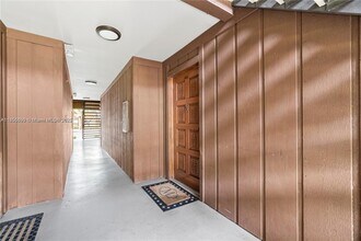 4970 NW 102nd Ave in Doral, FL - Building Photo - Building Photo