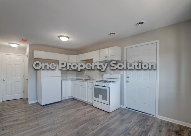 5284 Broadway 2E Broadway in Merrillville, IN - Building Photo - Building Photo