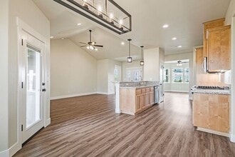 1915 Dean Rd in Paradise, CA - Building Photo - Building Photo