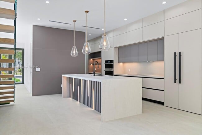1812 Miami Rd in Fort Lauderdale, FL - Building Photo - Building Photo