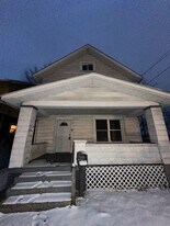 709 3rd St SE in Massillon, OH - Building Photo