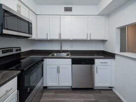 Gardenview Apartments in Gainesville, FL - Building Photo