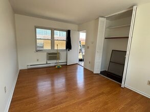 81 70th St in Guttenberg, NJ - Building Photo - Building Photo