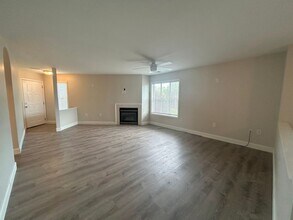 4136 Breezewood Dr in Wilmington, NC - Building Photo - Building Photo