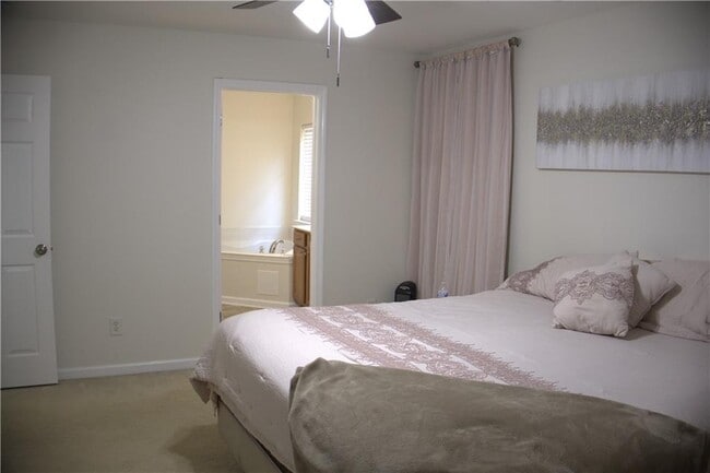 64 Hill Crest Cir in Hiram, GA - Building Photo - Building Photo