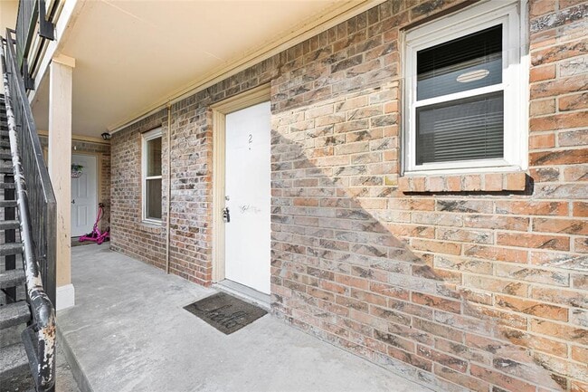property at 107 E Willowick Ave