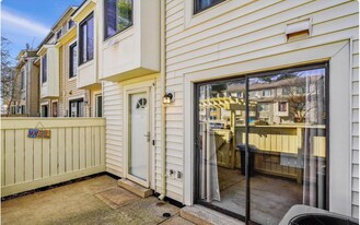 8851 Welbeck Way in Montgomery Village, MD - Building Photo