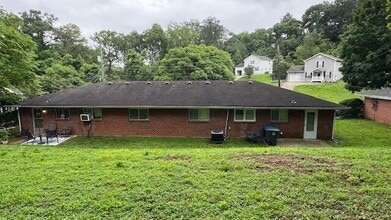 211 Elmwood Dr in Chattanooga, TN - Building Photo - Building Photo