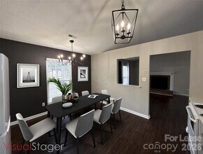 5919 Hunters Crossing Ln in Charlotte, NC - Building Photo - Building Photo