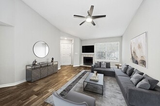 Retreat at Crosstown in Riverview, FL - Foto de edificio - Building Photo