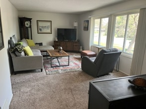 9618 Utica Rd in Bloomington, MN - Building Photo - Building Photo