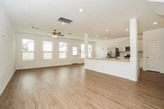 1722 Sahara Dr in Crosby, TX - Building Photo - Building Photo