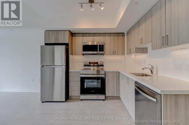 556 Marlee Ave in Toronto, ON - Building Photo - Building Photo