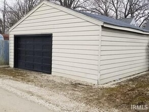 2115 S Pershing Dr in Muncie, IN - Building Photo - Building Photo