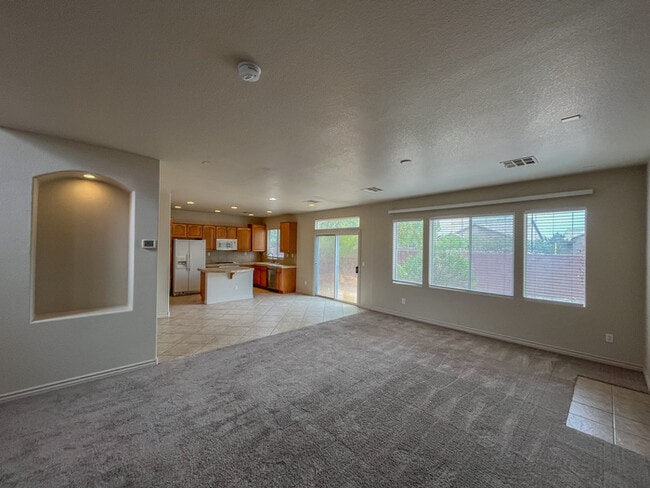 2156 Summer Home St in Las Vegas, NV - Building Photo - Building Photo