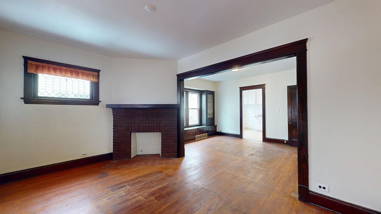 12900 Hoy Ave in Cleveland, OH - Building Photo