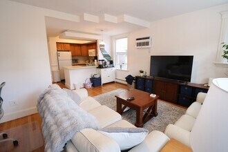 30 Upland Rd in Cambridge, MA - Building Photo - Building Photo