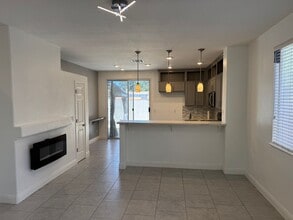 11462 Pyrites Way in Gold River, CA - Building Photo - Building Photo
