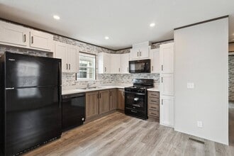 19 Sundale Trailer Ct in Washington, IN - Building Photo - Building Photo