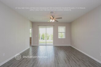 7610 Ashcroft Dr in Zephyrhills, FL - Foto de edificio - Building Photo