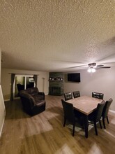 W163N11504 Windsor Ct, Unit Germantown Condo in Germantown, WI - Foto de edificio - Building Photo