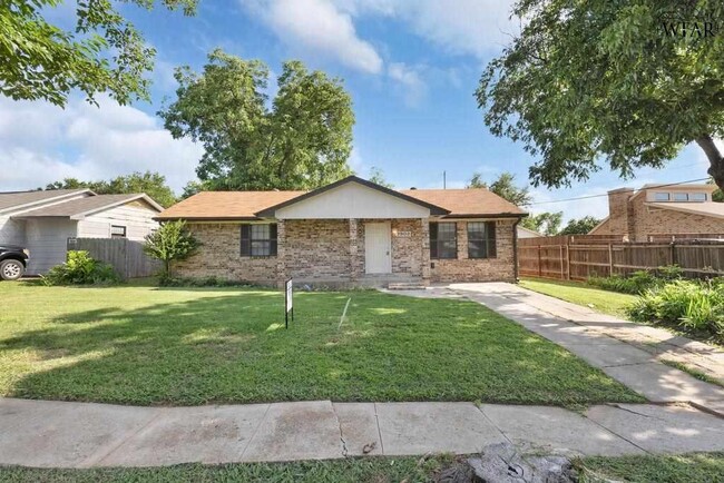 property at 3902 Cynthia Ln