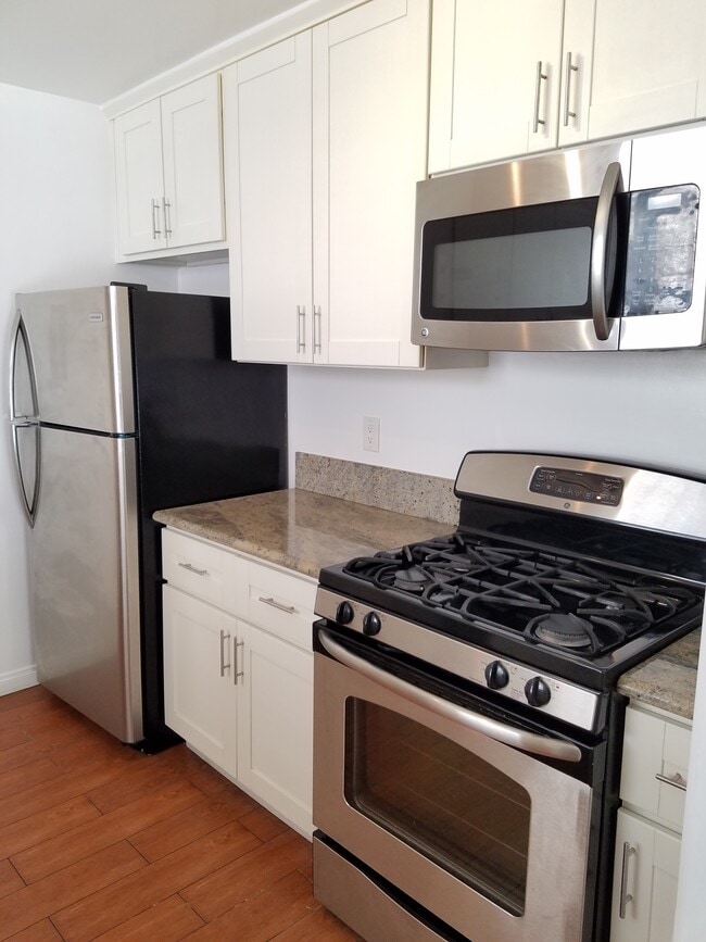 7220 Fountain Ave, Unit 7220